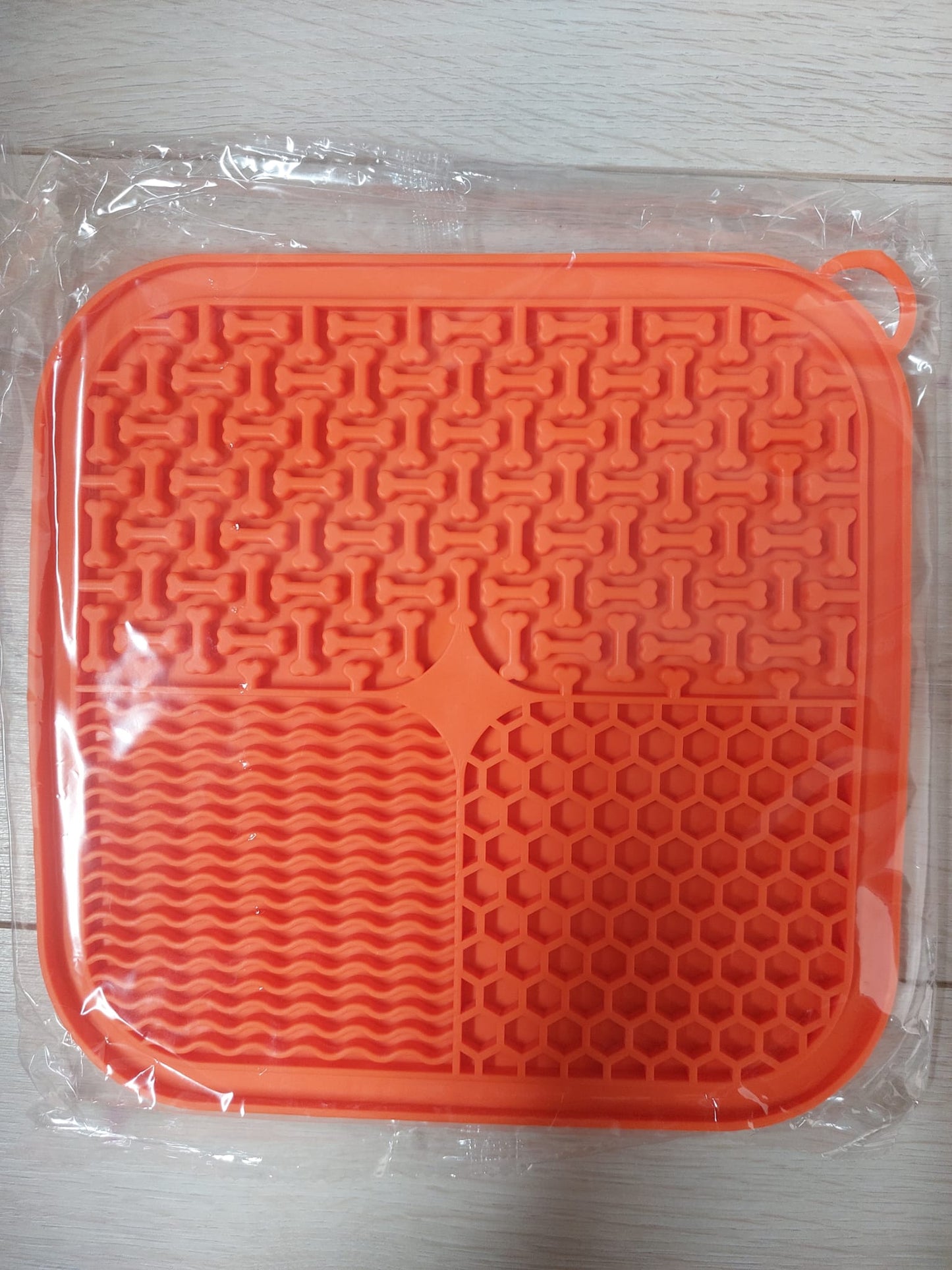 Tapis de léchage avec ventouses antidérapantes et spatule